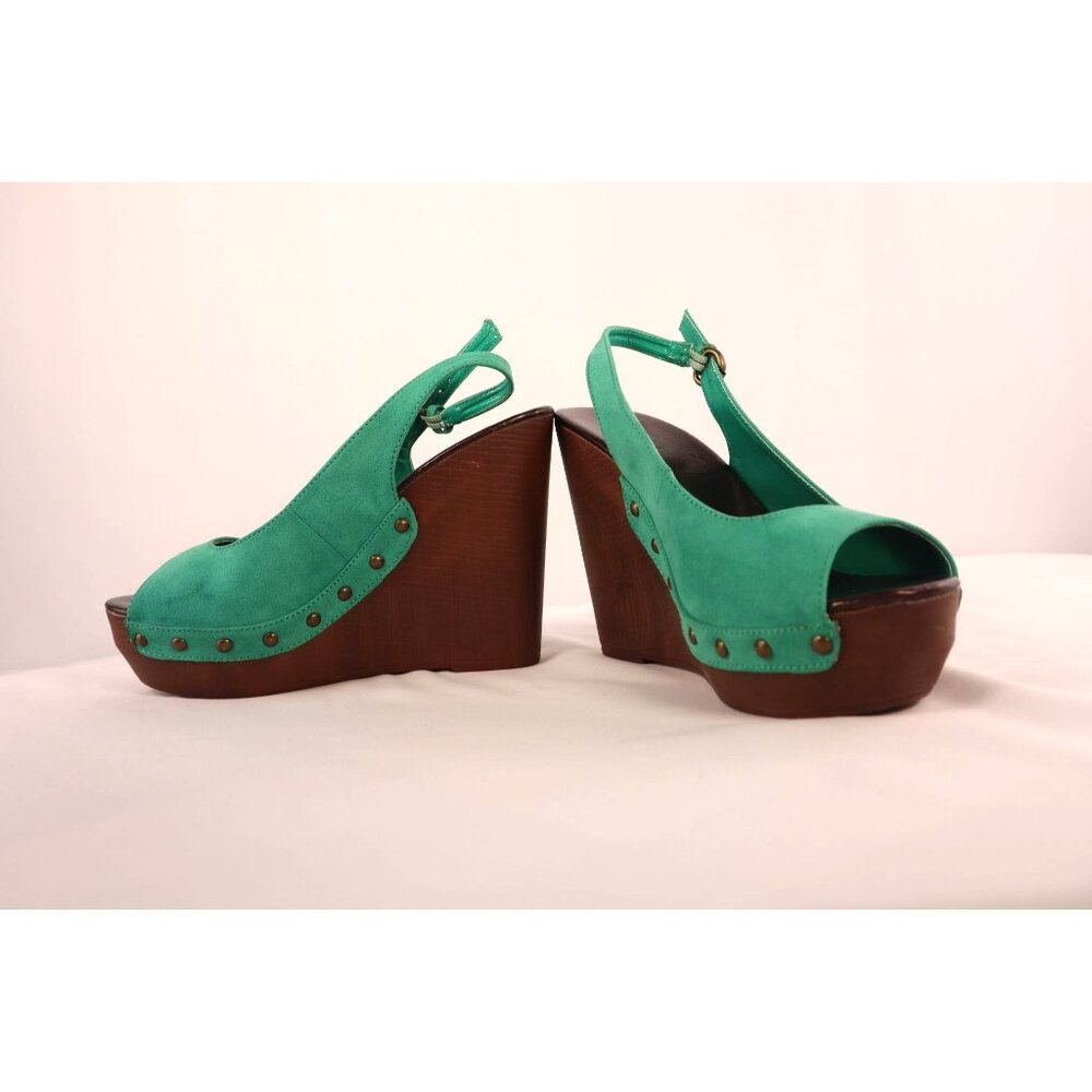 Bomlel Green Suede Wedge Sandals with Studded Accents‎ & Wooden Heel Size 8 - Picture 2 of 10